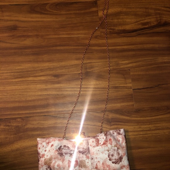 Clutch - Picture 2 of 3